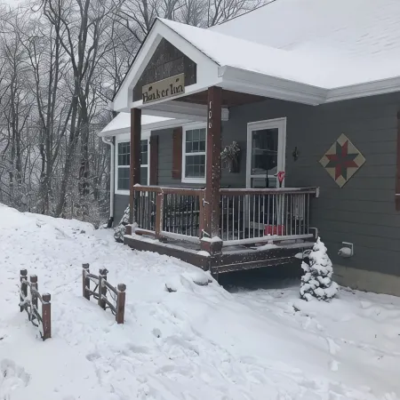 Voted #1 Home on Beech, Loft, Views, Hot Tub, Pets, Private, 2 Beds, & Firepit