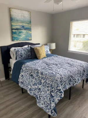 Modern 2-bedroom corporate apartment with WiFi, AC in enjoyable Sacramento - Wifi