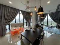 D’Pristine 3 bedroom residence 18-02 next to legoland - Rooftop Pools