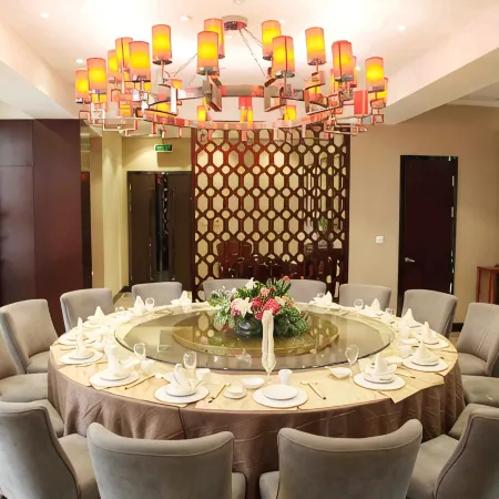 New Dynasty Hotel(Kaifeng Qingming Riverside Landscape Garden)