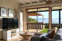Waubs Beach Cottage