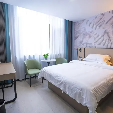 Hua Yi Selected Hotel under Home Inn (Jining Weishan Lake Branch)