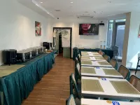GreeneryInn - Breakfast
