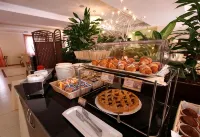 Zeus Essence Dolce by Wyndham Milan Malpensa - breakfast