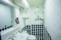 Juhao Inn - Inns