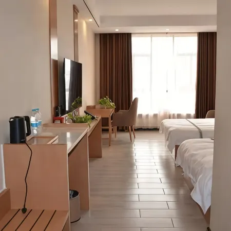 A Spring Hotel in Linshui