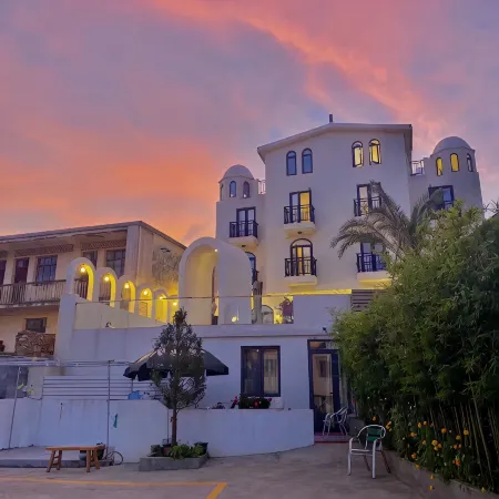Floral Hotel·ShengSi White Island Hotel (South Long Distance Beach Shop)