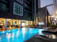 ISTY Design Hotel Hotels near Pa Tan