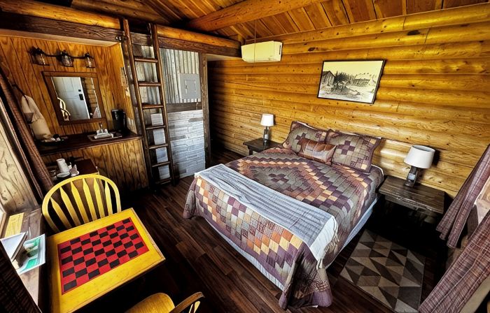 Cabin 5 at the Almo Inn Near City of Rocks/Castle Rocks Parks in Idaho