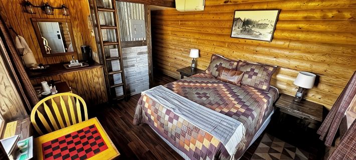 Cabin 5 at the Almo Inn Near City of Rocks/Castle Rocks Parks in Idaho Hotels in Cassia County