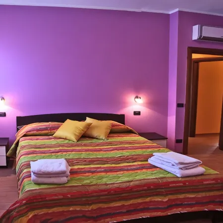 Seafront apartment. 3 double beds and 3 bathrooms