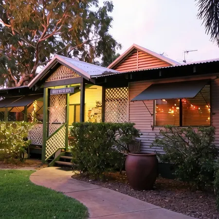 Cocos Beach Bungalows Отели в г. Кейбл Бич