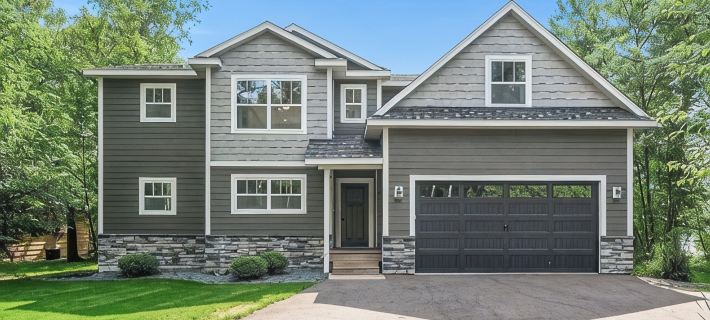 Exceptional property on Pelican Lake! Short walk to Breezy Resort, beaches, park Hotels in Breezy Point