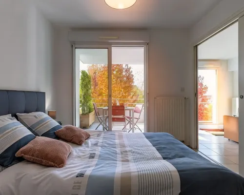 Cosy Apartment with Large Balcony and Private Parking Hotels in Lorient