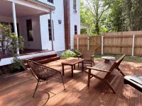 Downtown Kennebunk Home - Spacious! - Walk to area shops and restaurants!