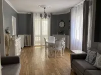 Authentic Charming 2 Bedroom House with Garden near City Center - Wi-Fi