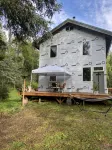 Private house on wooded acreage