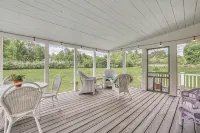 Terrific 3-bedroom cottage with AC in charming Cavendish