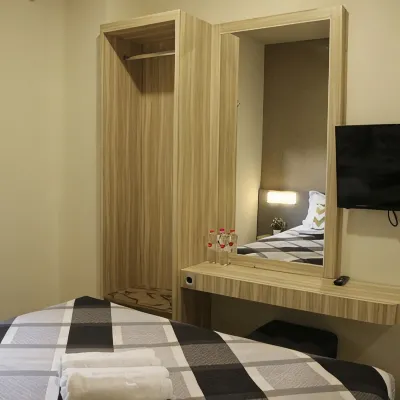 F&B Inn Sam Poo Kong Bandara Semarang Hotels near Museum Ranggawarsita