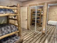 Windrock Ridge Luxury Ethan Cabin: Ride-In Access, Sleeps 16. - Alppimaja