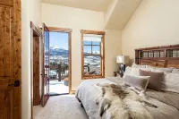 Stunning Mountain Escape - easy access to Keystone, Breckenridge, Copper, & Vail