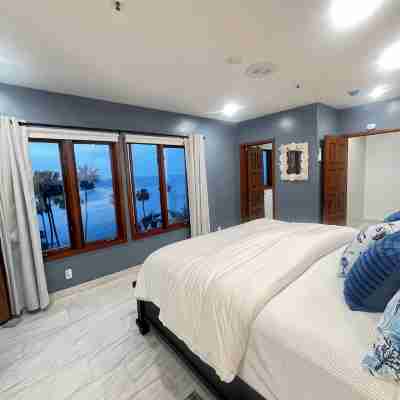 Catalina Honeymoon adventure, 1-bedroom 2 baths with A/C and golf car! Rooms