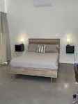 New Modern Oceanfront Home with Year-round Hot Tub - Wifi