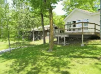 Affordable cabin on Pokegama with 50” smart TV - 샬레 호텔