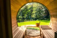Magnificent chalet on a green island. 2 ponds, private sauna and jacuzzi