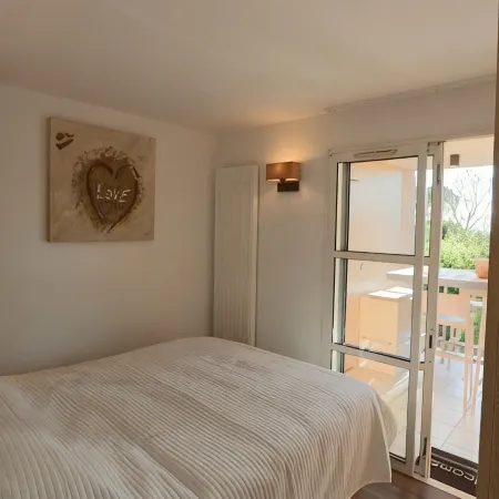 Cap Esterel T2  Air CO, Sea View, Ground Floor, Terrace, Garden & Parking