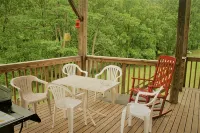 RiverDance Lodge 1/Riverfront/Smoky Mountains/Frankin & Highlands /Waterfalls - 2-Star