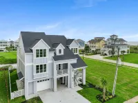 Casa de la Paz is a Pointe West Custom Home Steps from the Beach & Pet Friendly!