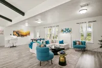 Modern Luxury with Cozy Vibes - Homestays