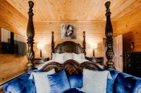 The Lodge at Arcady Ridge Ranch, Swim Spa + Sauna Sleeps up to 14! - 4-Star