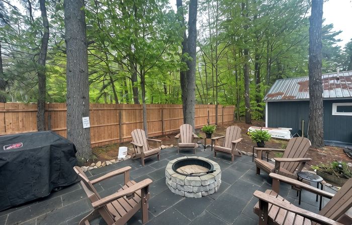 House at Sunshine- Long Lake, 5 Min Walk to Causeway