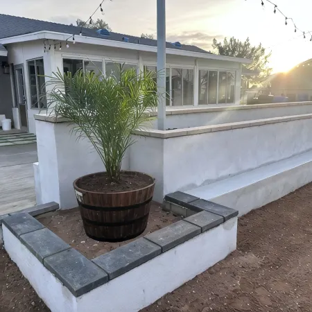 3-bdrm house in charming Apple Valley w/ WiFi, AC, encl'd patio, & large yard.