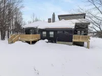 Boyne Mountain RetreatPet Friendly, WI-FI, Linens, 2 Car Garage - 4-Sterne