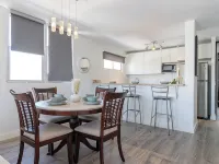 Bright and Sunny 2-bedroom apartment with free parking in the heart of Condado.