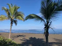 Bungalow, 10-minute walk from Etang-Salé les Bains beach, sleeps 2 to 4. - 2-Star