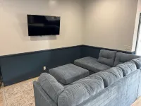 The Lawft, Suite 2, 2 King beds each with own bathroom, No Clean fees or stairs!