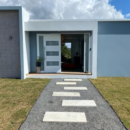 2 Bedroom House with Private Pool near Balneario Beach!