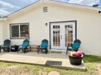Amazing and Cozy King-Queen Bed Suites w/RV Parking - Gym