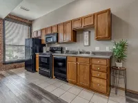 Deluxe Studio in Historic Downtown Building!