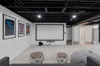 Group Getaway Retreat: Hot tub, Game Room, Cinema & Firepit - Bungalows