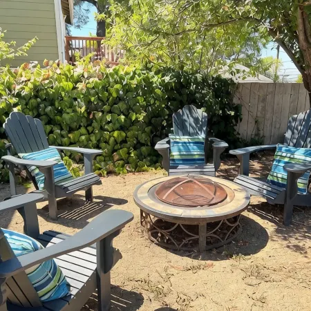 Waterfront Boutique Bungalow 1-Walk to Ferry to San Francisco, Free WIFI Parking