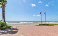 Luxury Seawall Beachfront Condo, Spacious, Quiet, 2 Resort Pools Galveston - สระว่ายน้ำส่วนตัว