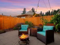 Cascade Getaway - Heart of Cle Elum - Full Kitchen, Private Patio & Pet Friendly Hotels in Cle Elum