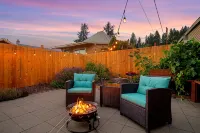Cascade Getaway - Heart of Cle Elum - Full Kitchen, Private Patio & Pet Friendly
