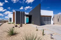 Midcentury Modern Oasis Eastside 4 Bed 3.5 Bath - 4 stjerner