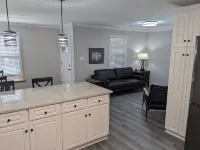 Remodeled Bungalow walking distance to Augusta National -  Privatzimmer